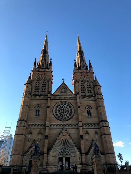 Sydney cathedral park